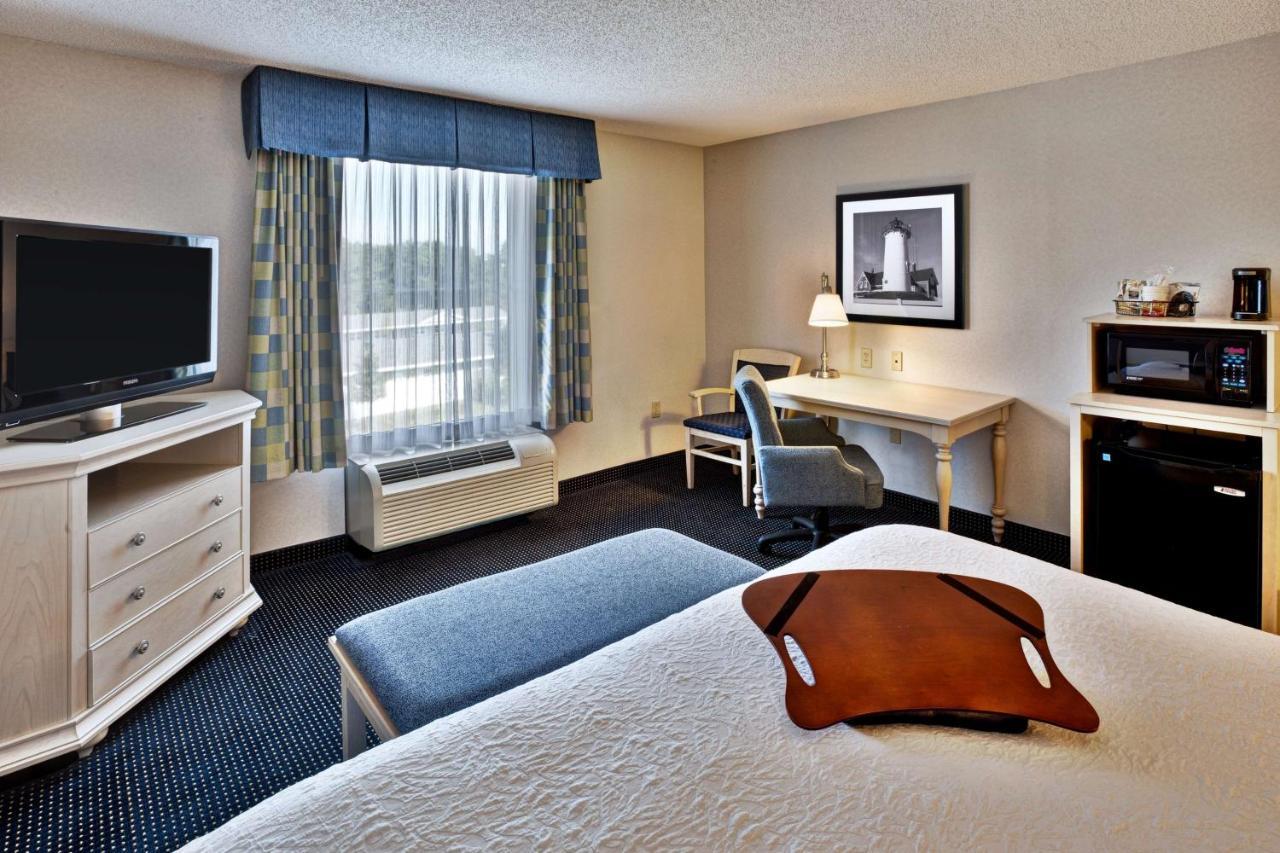 Hampton Inn & Suites - Cape Cod / Вест-Ярмут Екстер'єр фото